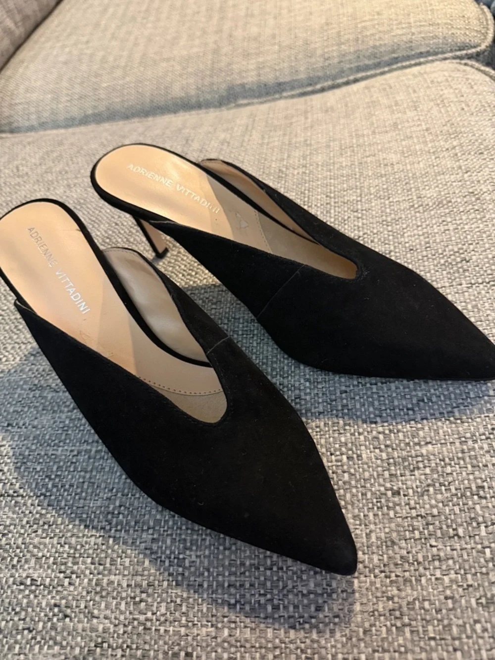 NEW Adrienne Vittadini Adrian Slide Pump Black Suede Size 7.5 - Picture 1 of 8